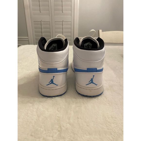 Air Jordan 1 Mid main image 5